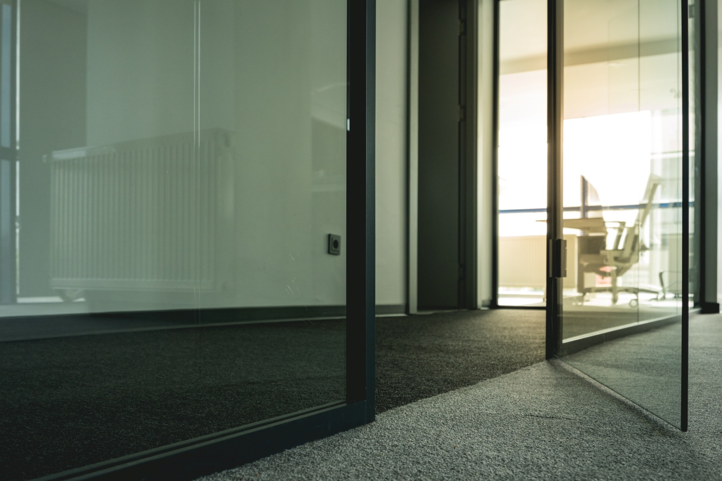A clean carpet in a commercial building in Kansas City, MS