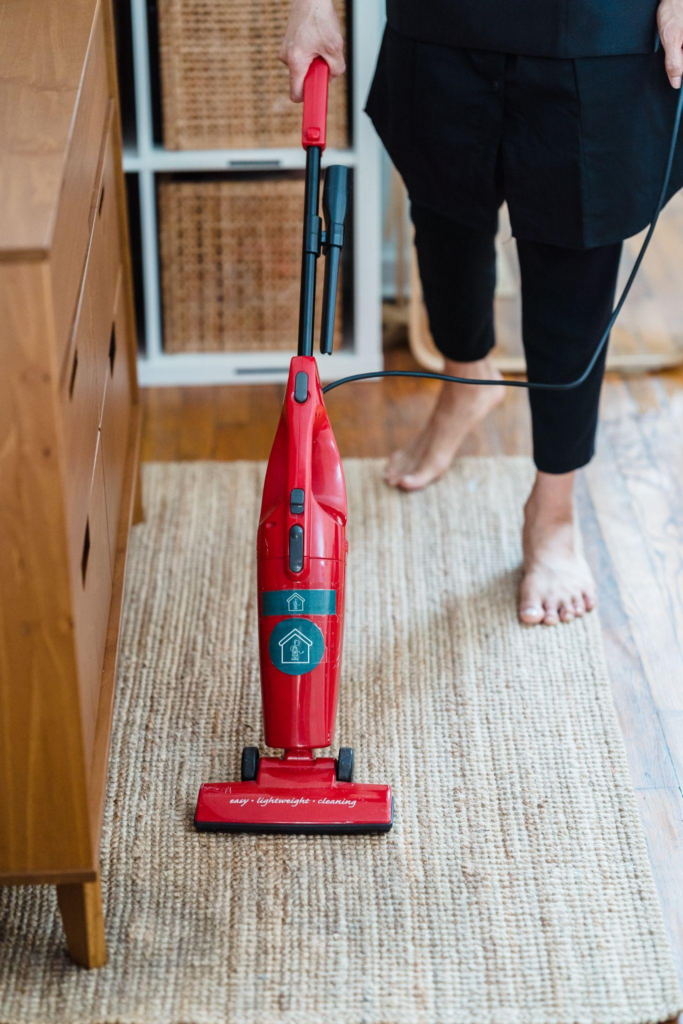 Cleaning carpet with a vacuum cleaner